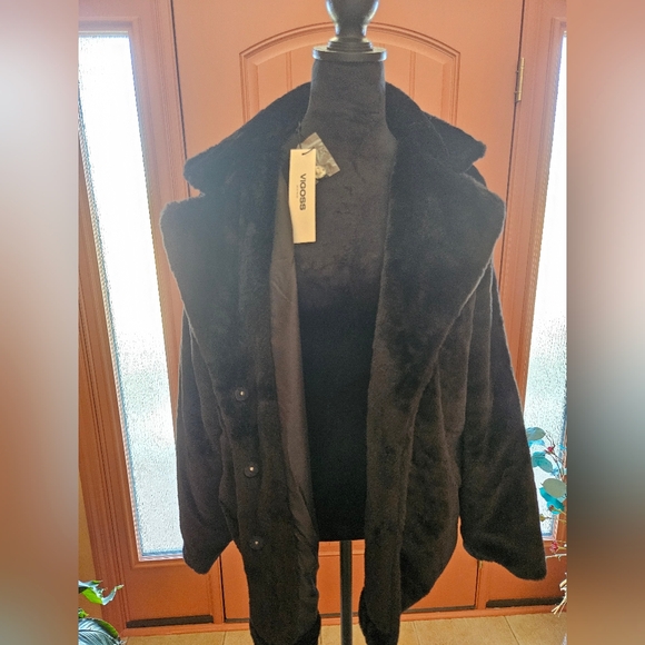 Luxurious Black Faux Fur Teddy Bear Coat - Picture 2 of 13